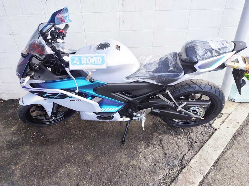 人気カラーのマットパールホワイト